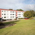 Rent 3 rooms apartment of 85 m² in Motala