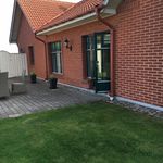 Rent 5 rooms house of 200 m² in Båstad