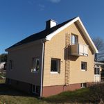 Rent 5 rooms house of 97 m² in Köpmanholmen