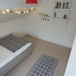 Hyr ett 8-rums hus på 124 m² i Stockholm