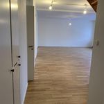 Hyr ett 5-rums hus på 121 m² i Täby