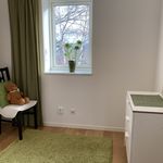 Rent 7 rooms house of 135 m² in Sollentuna