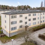 Rent 3 rooms apartment of 82 m² in Västerås