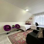 Hyr ett 5-rums hus på 147 m² i Upplands Väsby