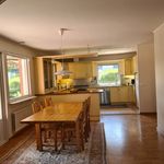 Rent 5 rooms house of 230 m² in Sollentuna