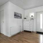Rent 3 rooms apartment of 81 m² in Vretstorp