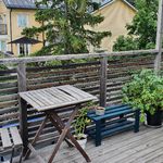 Hyr ett 10-rums hus på 300 m² i Enskede
