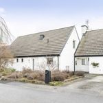 Rent 6 rooms house of 165 m² in Genarp