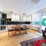 Rent 6 rooms house of 150 m² in Botkyrka