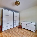 Rent 5 rooms house of 176 m² in Kungälv