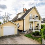 Rent 7 rooms house of 280 m² in Katrineholm