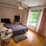 Rent 5 rooms house of 230 m² in Sollentuna