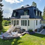 Hyr ett 7-rums hus på 213 m² i Täby Kyrkby
