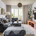 Hyr ett 6-rums hus på 176 m² i Ekerö