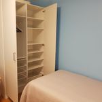 Rent a room of 120 m² in Solna